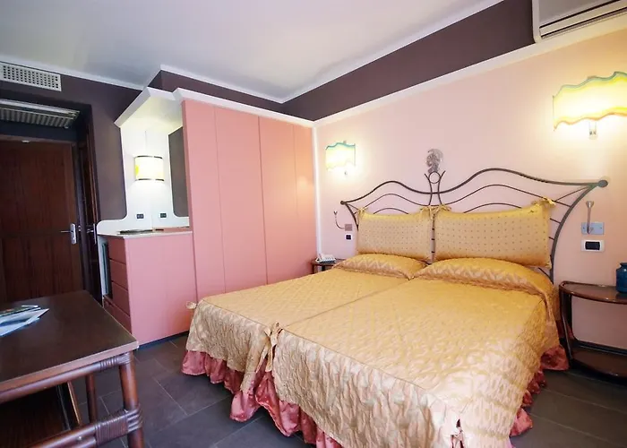 Barcarola 2 3* مارينا دي كامبو